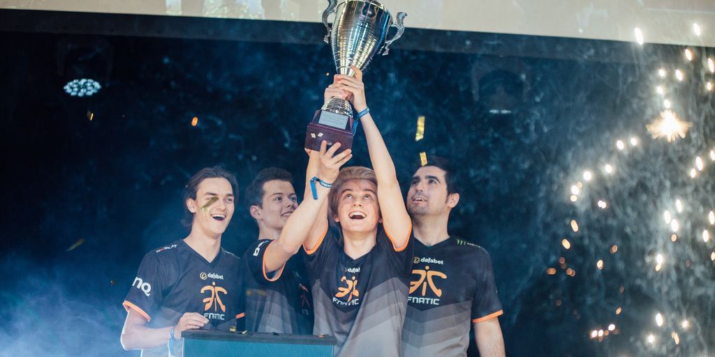 Fnatic wins their first trophy at DreamHack Winter 2015
